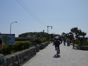 江の島への道