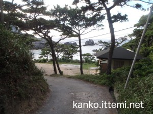 中の浦海水浴場の小道２