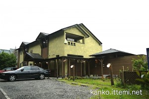 月宿 楽(らっく)の右側から