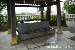 鈴鹿明神社　手水舎