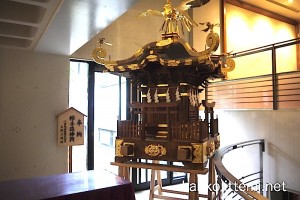 鈴鹿名神社の御神輿３